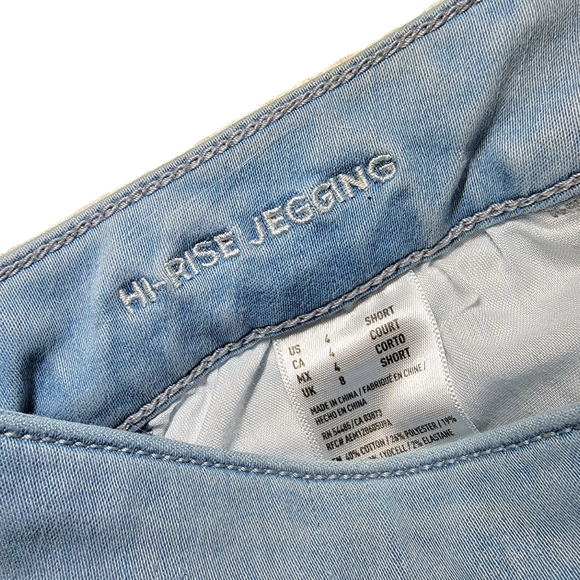 🎉 LAST CHANCE! 🎉 AEO Light Wash Distressed Jegging High Rise Size 4 Short - Picture 6 of 9